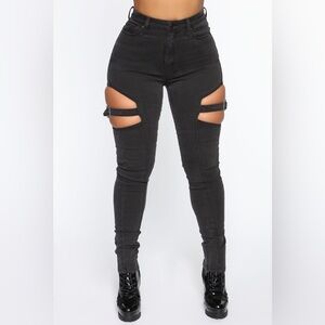 Fashion Nova Black Buckle up high waisted pants - Size 11